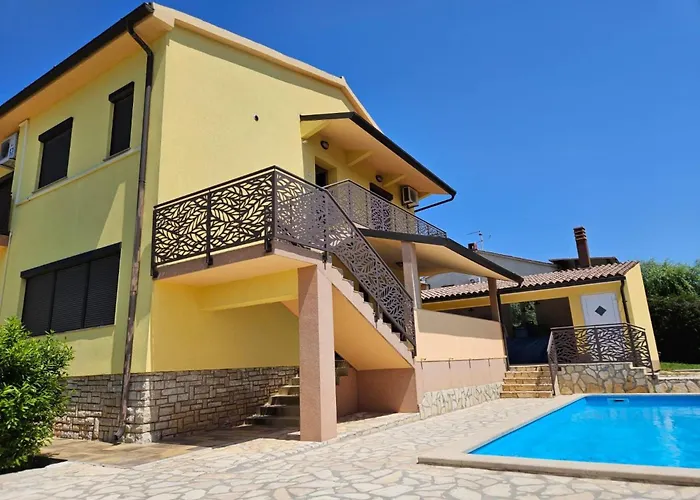 Ferienvilla Mit Pool In By Interhome *