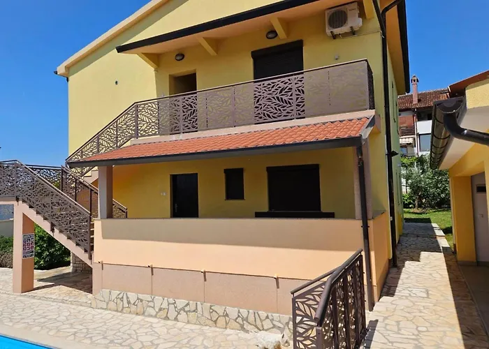 Ferienvilla Mit Pool In By Interhome * بولا