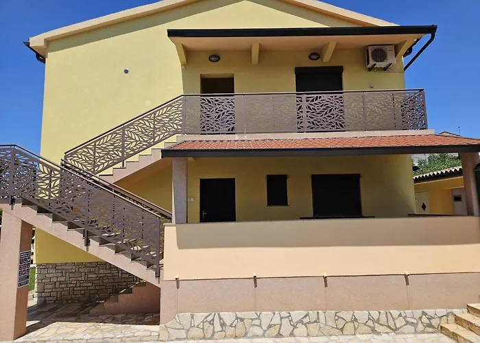 بيت للعطل Ferienvilla Mit Pool In By Interhome