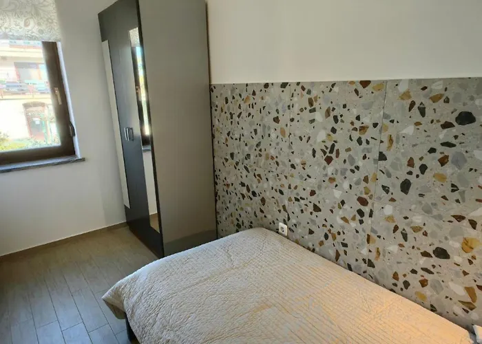 Ferienvilla Mit Pool In By Interhome بيت للعطل